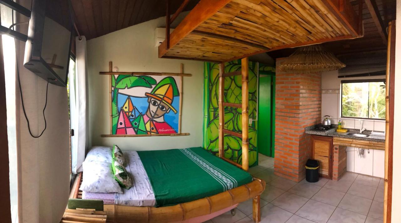 Amarelo Hibisco Hotel Guarda do Embaú Екстериор снимка